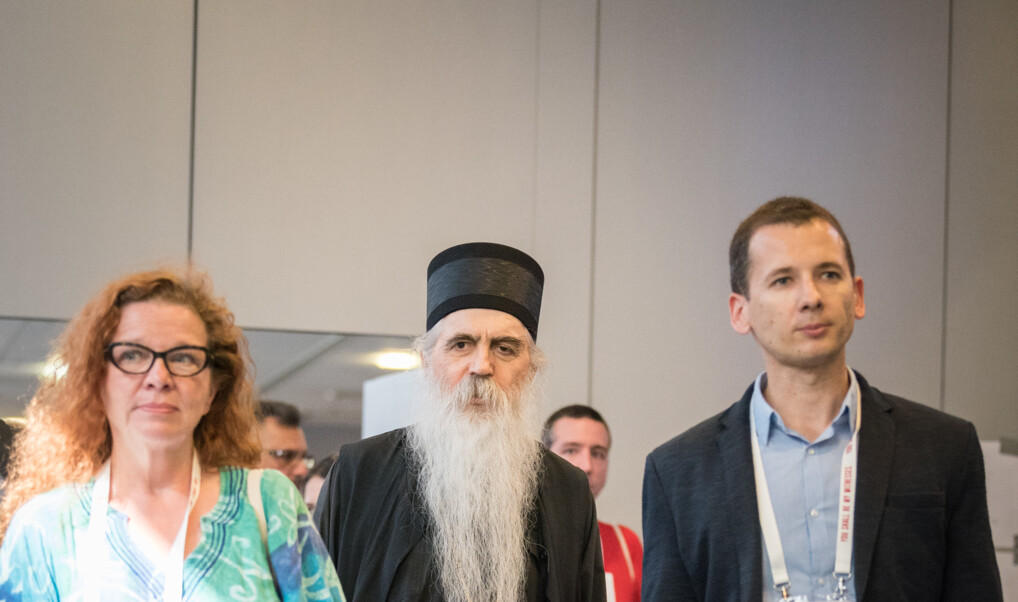 Tre mennesker. En kvinde to mænd