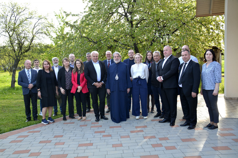 Gruppebillede af delegationen fra KEK på besøg i Ukraine