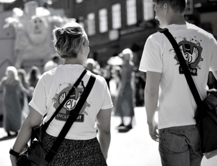 International kontakt